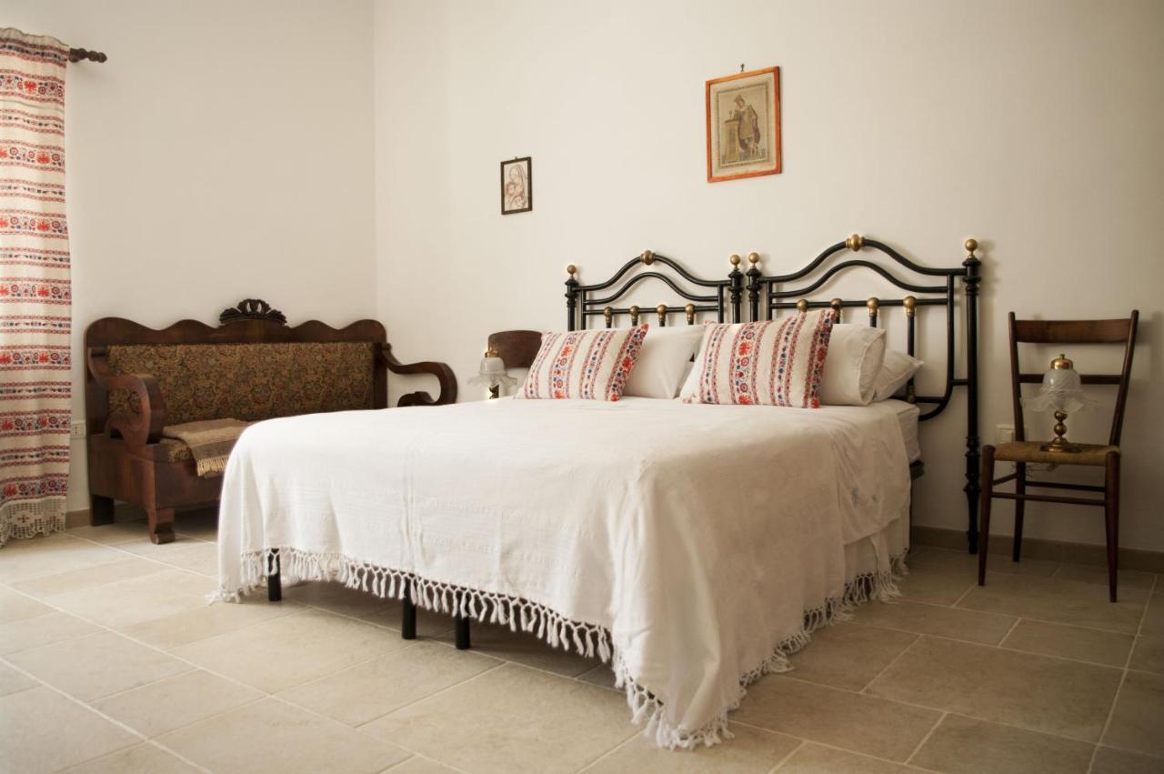Il Trullo Bianco A Masseria Santalachicca Masseria Orimini Kültér fotó