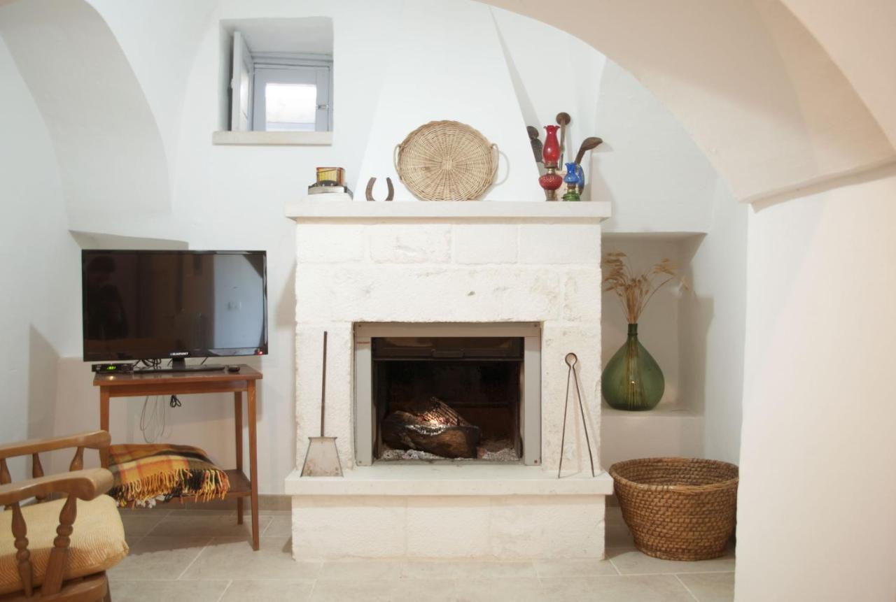 Il Trullo Bianco A Masseria Santalachicca Masseria Orimini Kültér fotó