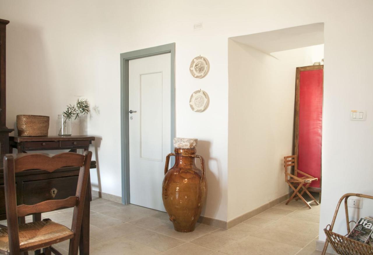 Il Trullo Bianco A Masseria Santalachicca Masseria Orimini Kültér fotó