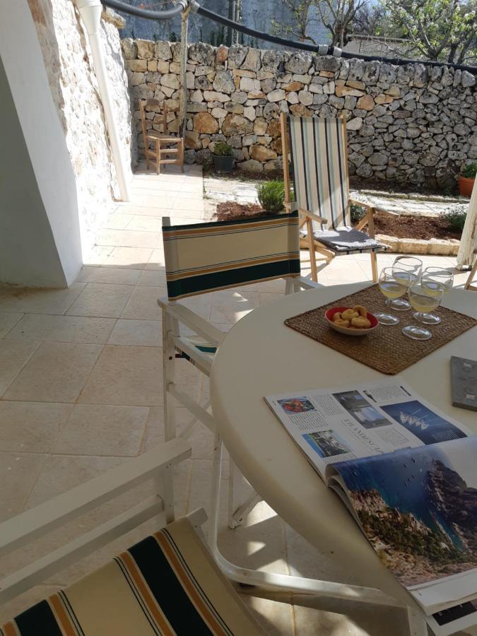 Il Trullo Bianco A Masseria Santalachicca Masseria Orimini Kültér fotó